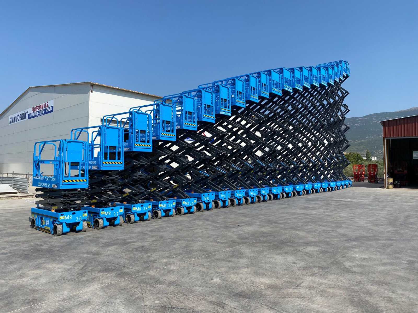 2023 MODEL SINOBOOM MARKA 45 ADET MAKASLI MANL�FT S�PAR���M�Z F�LOMUZA KATILMI�TIR. foto�raf 1